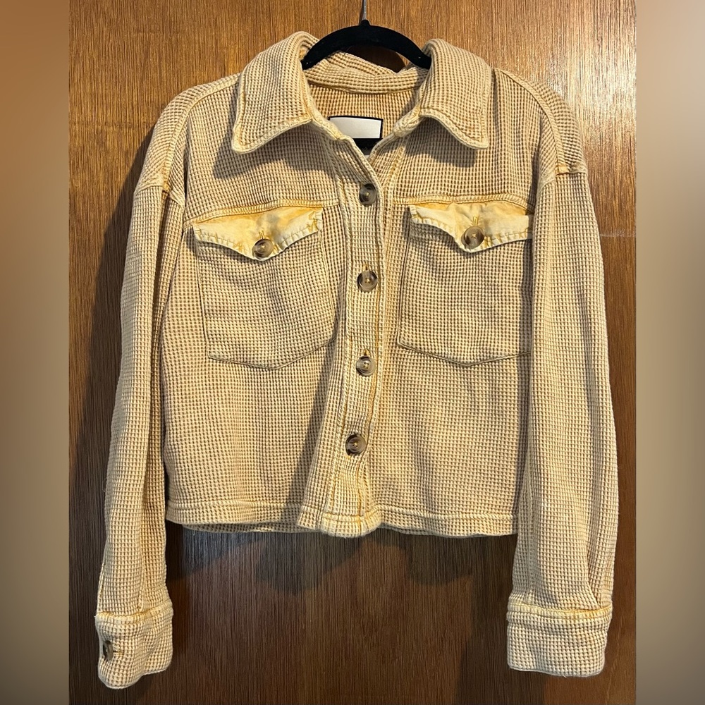Bagatelle Collection Waffle Yellow Crop Thermal Button Up